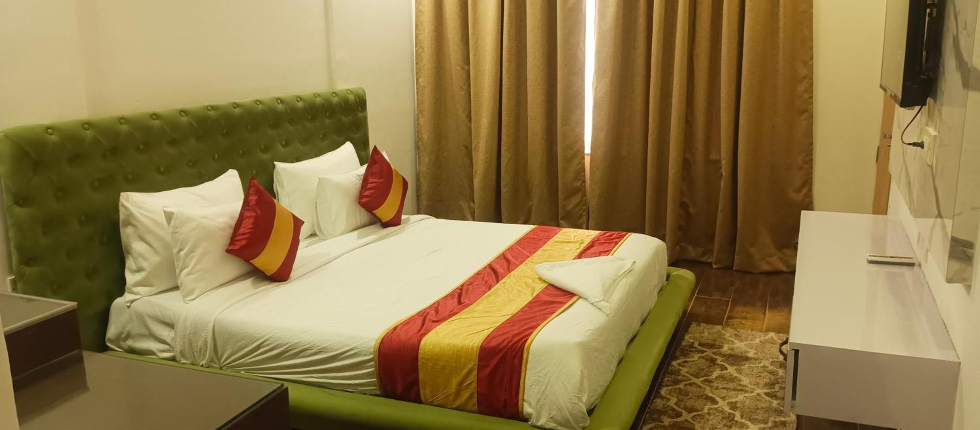Hotel Elite Sector 45 I Gurgaon Central I Couple Friendly Extérieur photo