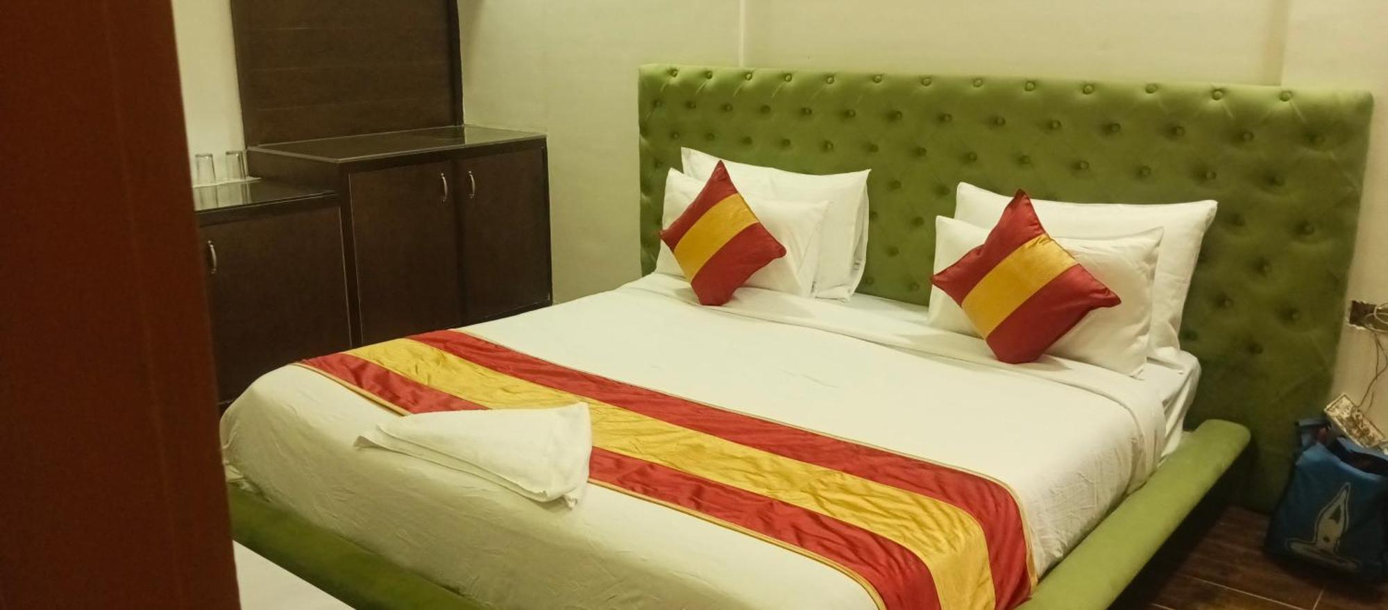 Hotel Elite Sector 45 I Gurgaon Central I Couple Friendly Extérieur photo