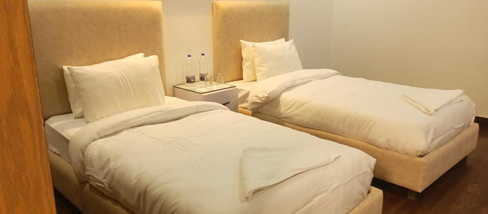 Hotel Elite Sector 45 I Gurgaon Central I Couple Friendly Extérieur photo