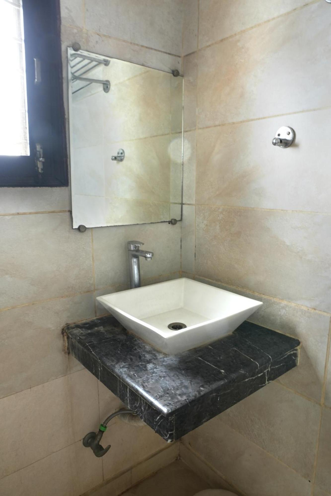 Hotel Elite Sector 45 I Gurgaon Central I Couple Friendly Extérieur photo