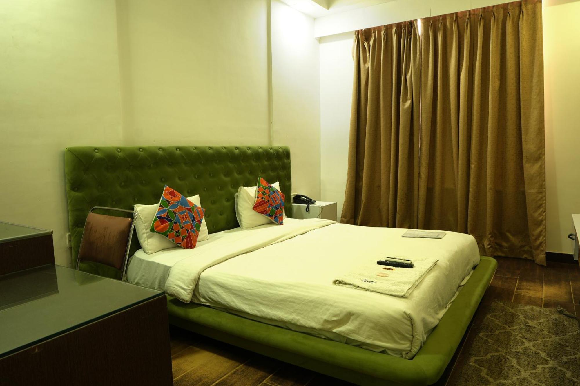 Hotel Elite Sector 45 I Gurgaon Central I Couple Friendly Extérieur photo