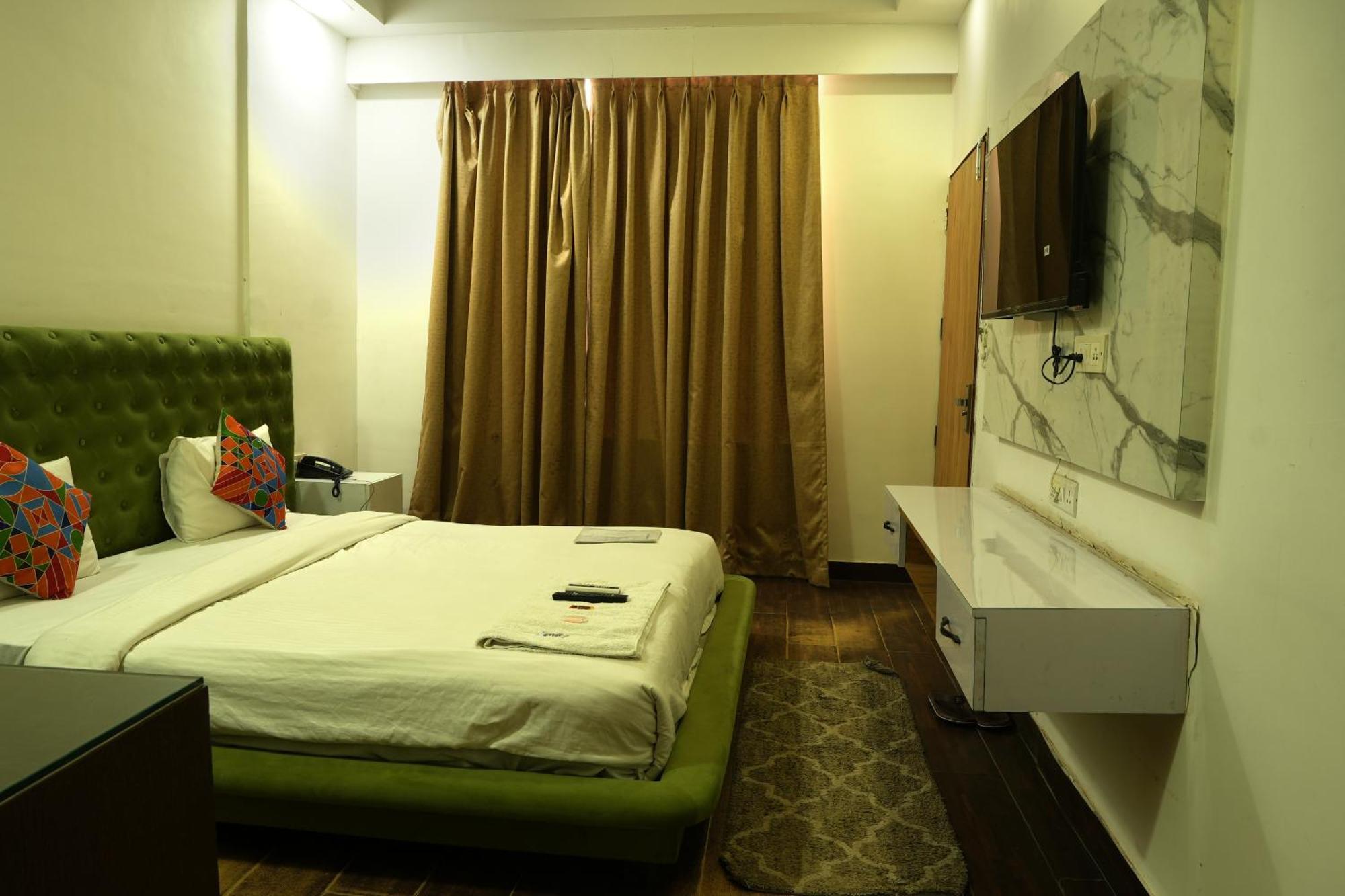 Hotel Elite Sector 45 I Gurgaon Central I Couple Friendly Extérieur photo
